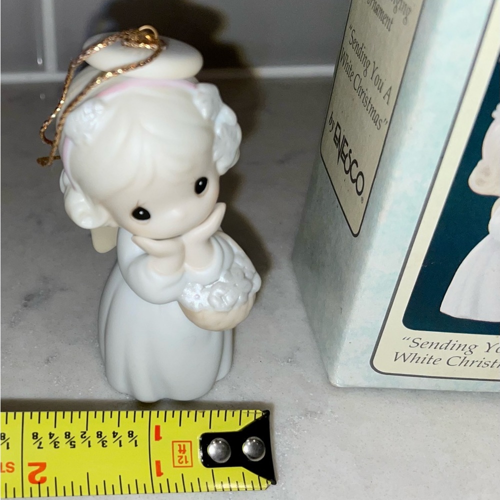 NIB Precious Moments “Sending you a white Christmas” Christmas tree ornament - Picture 3 of 6